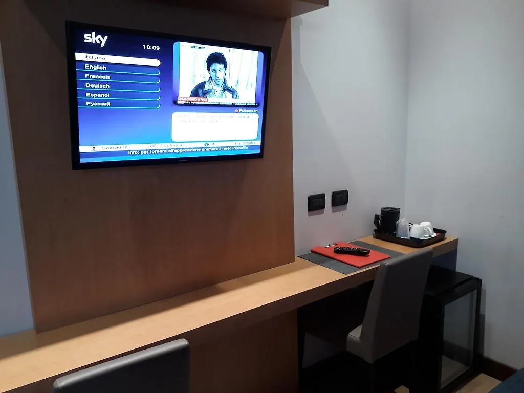 Residenza Cola Di Rienzo - Suite In Rome 2*,