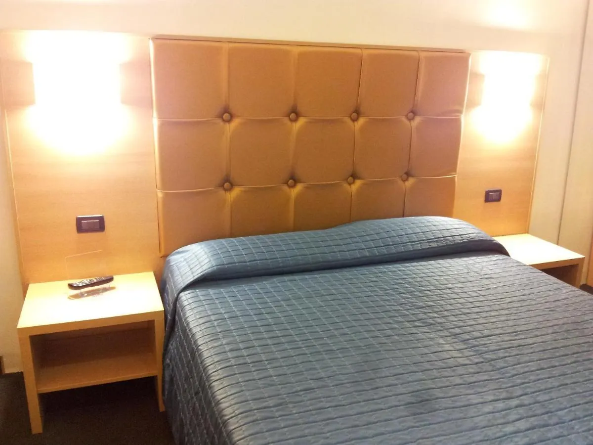 Residenza Cola Di Rienzo - Suite In Rome 2*,